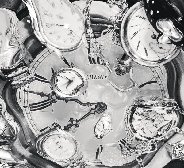 Image of clock by Ken
McFarlan